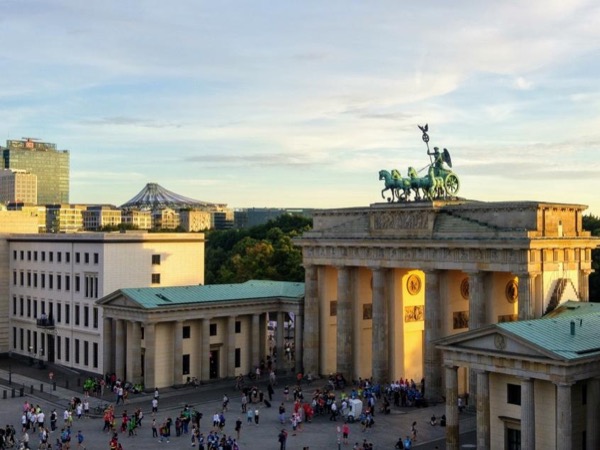 Guides of Berlin Tours - Private, Customised, Local Guides Available