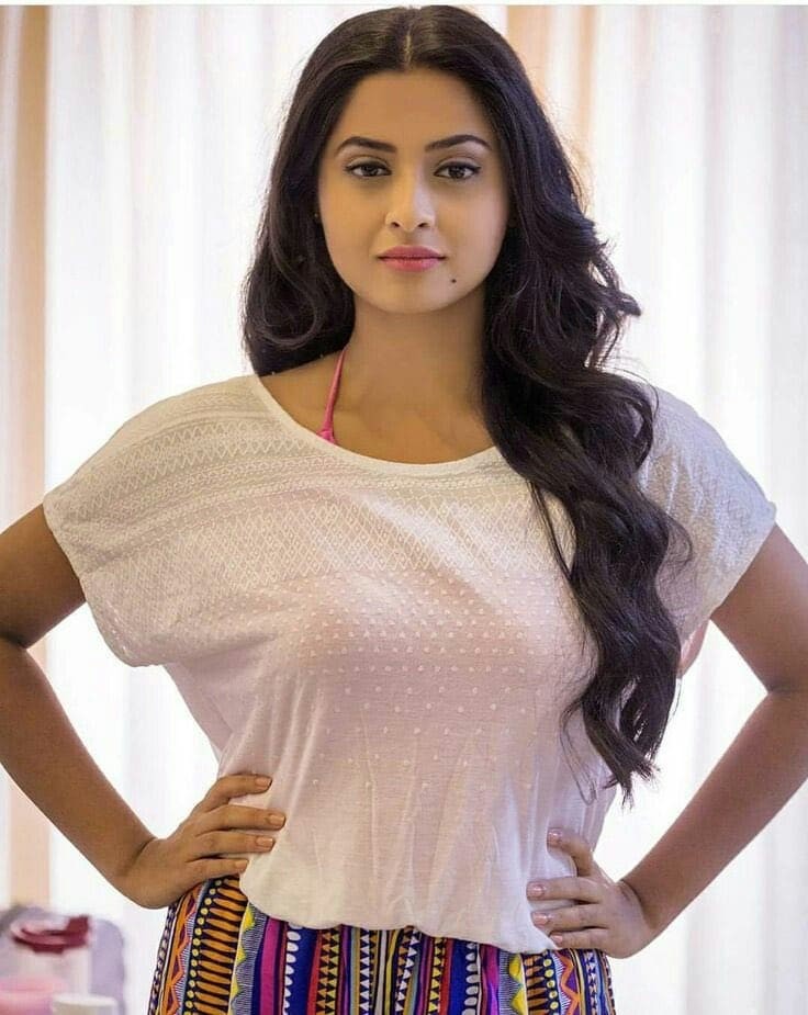 Ayushi Chopra Profile Picture