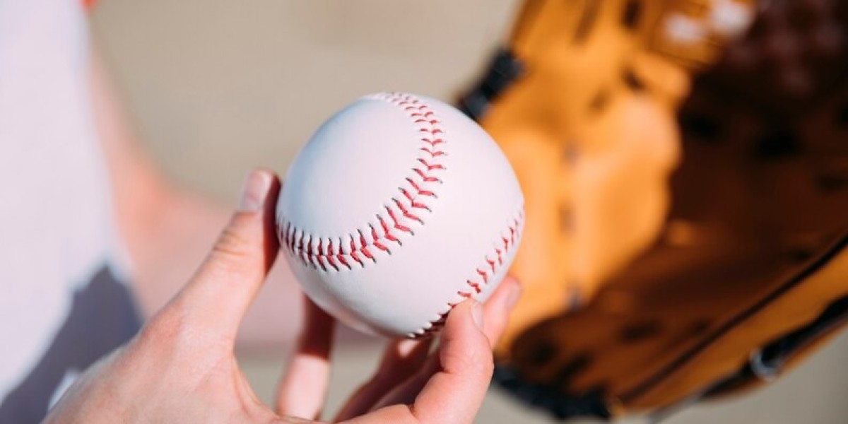 Hitting It Out of the Park: How a Baseball Swing Analyzer Can Help