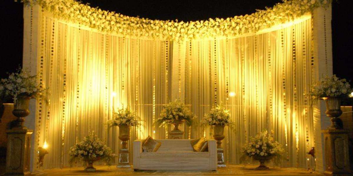 Behind the Scenes: Cutting-Edge Wedding Stage Decoration Ideas
