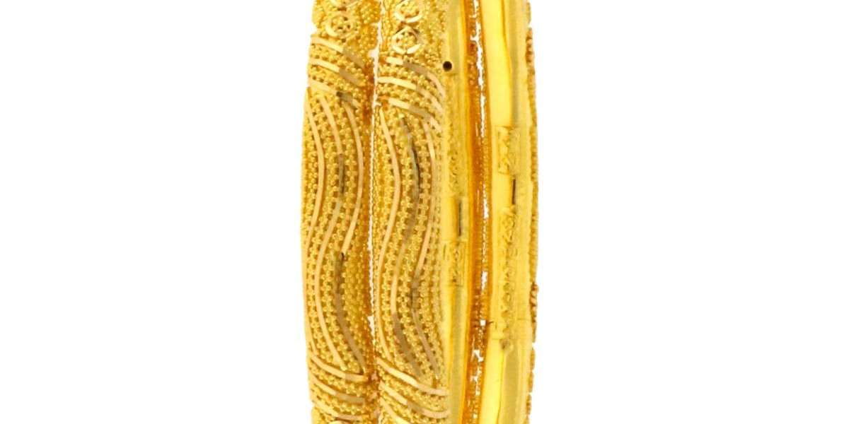 Unveiling the Timeless Glamour of Gold Bangle Bracelets: A Fusion of Elegance and Versatility