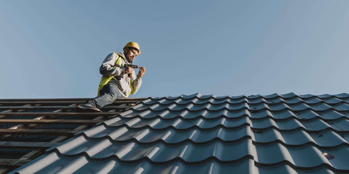 Premier Roof Replacement Services Tailored for Seattle Residents