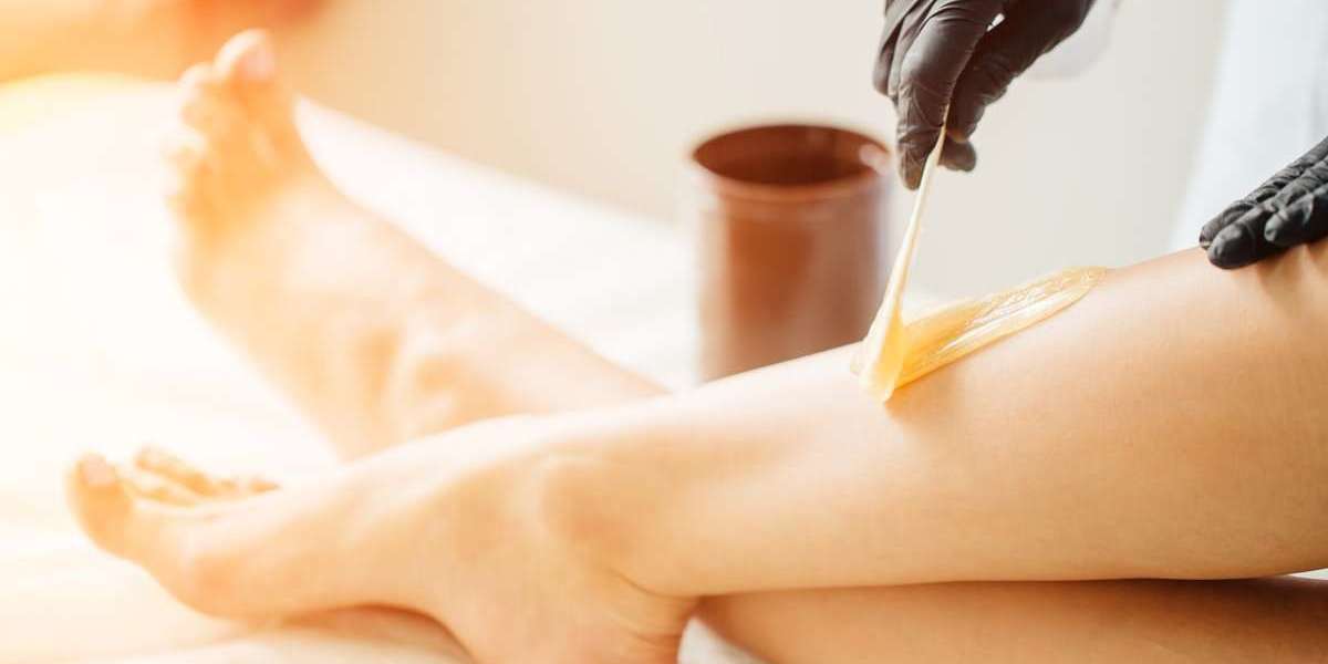 Exploring the Advantages of Waxing Services at Home