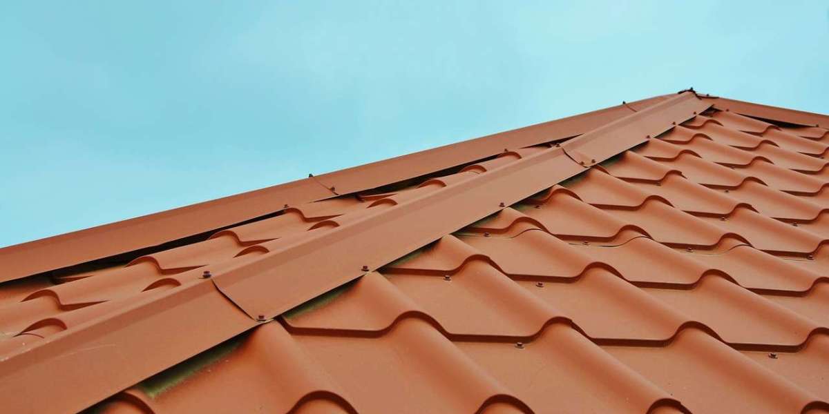 Cost-Effective Roof Replacement: Timing and Savings