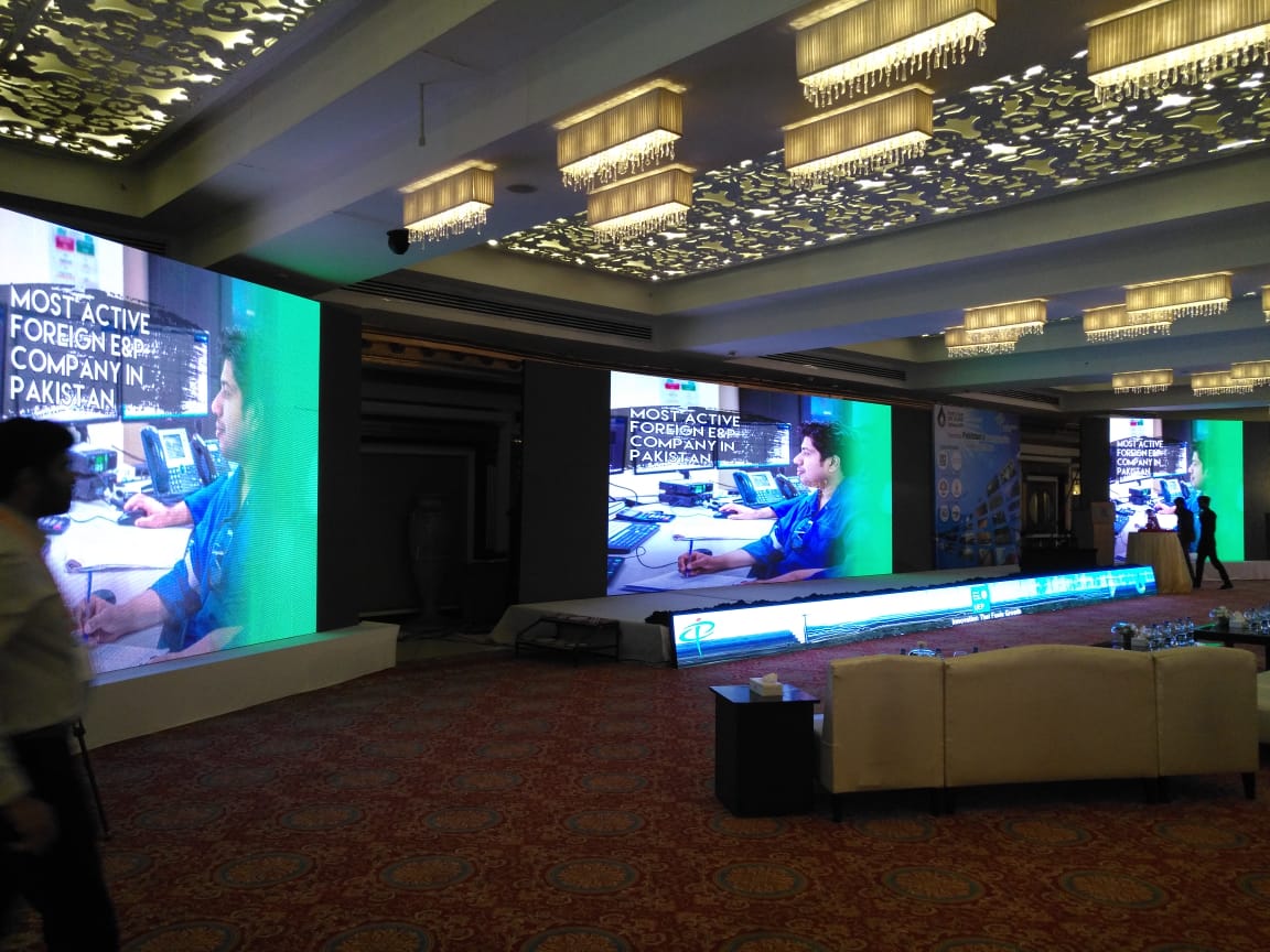 Best Indoor & Outdoor SMD Display Screens in Pakistan (2024)