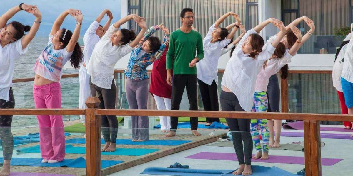 300 Hour Yoga Teacher Training In Rishikesh