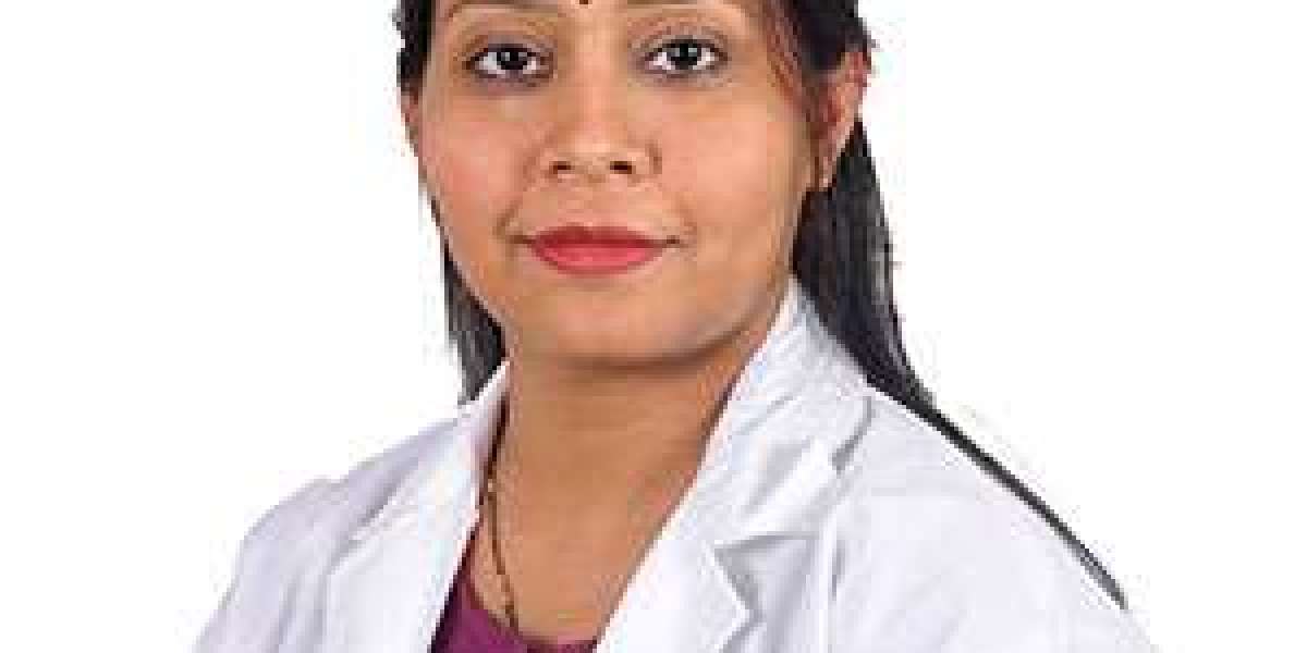 Meet Dr. Anamika Kushwaha: Premier Consultant in Aliganj, Lucknow at Eye-Q India