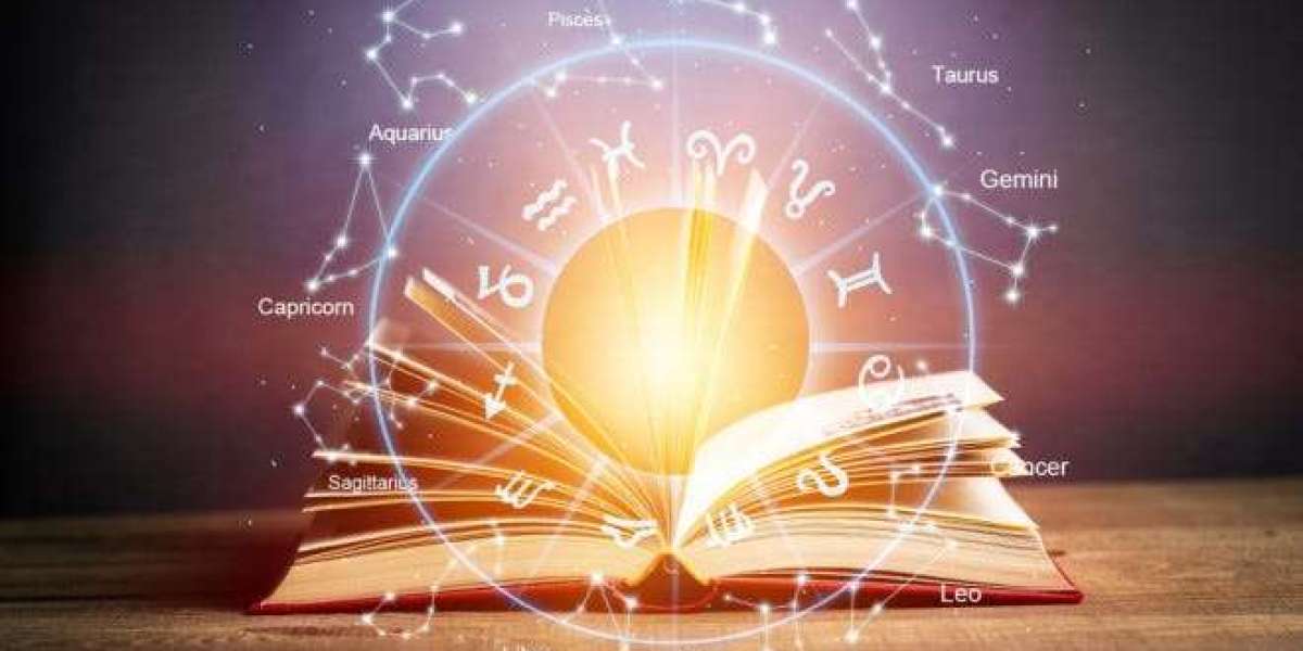 Navigating the Cosmic Web: Top Online Astrology Courses in India
