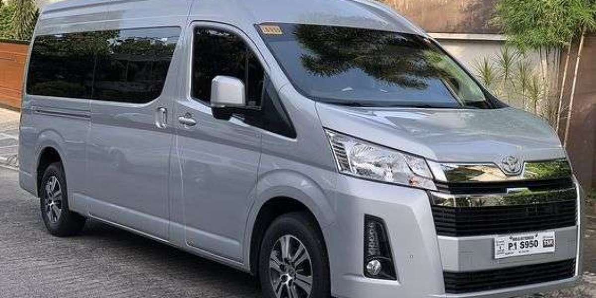 Sewa Hiace dari Raskita Nyaman, Luas, dan Penuh Hiburan!