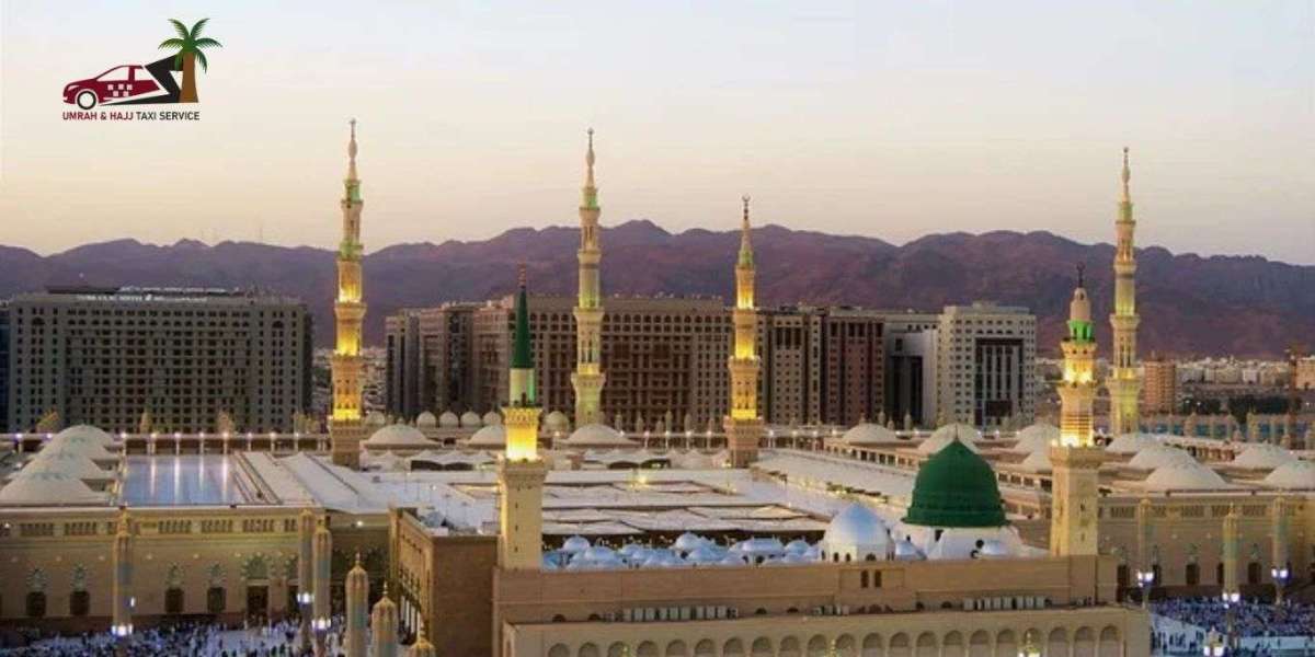 Madinah Ziyarat Taxi – Comfortable and Convenient Service