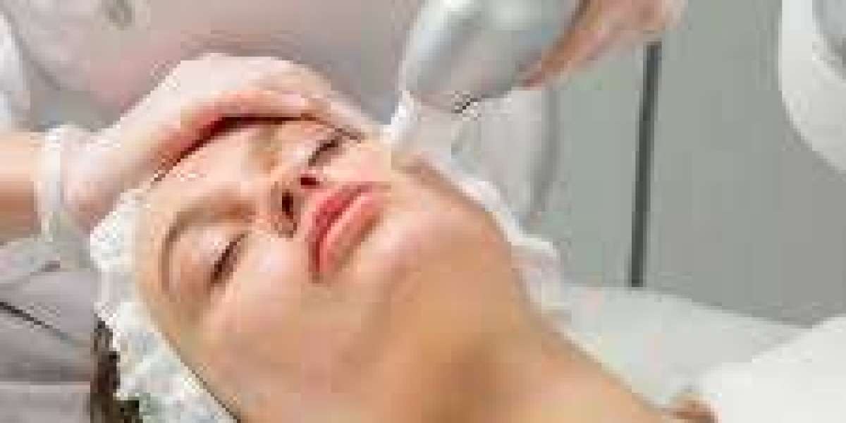 Wave Goodbye to Dullness with HydraFacial in Dubai ?