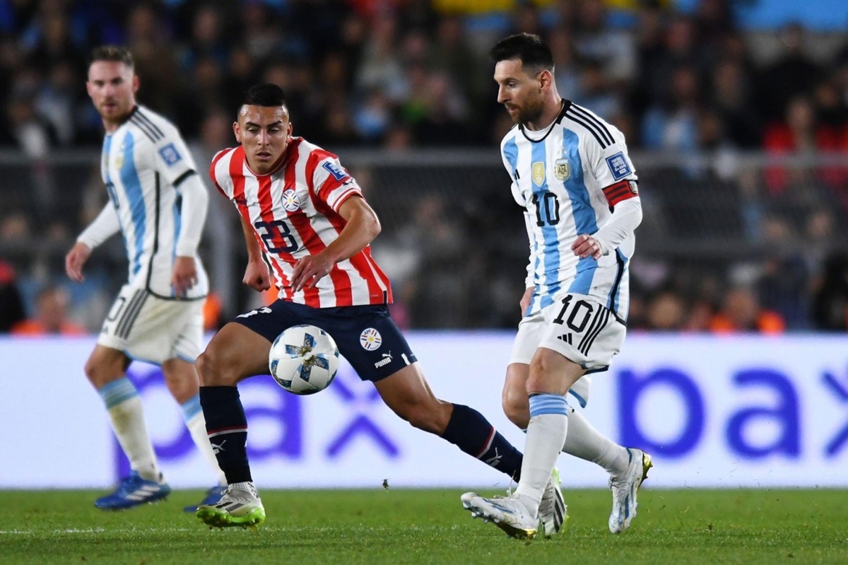 Soi kèo Paraguay vs Argentina lúc 06h30 ngày 15/11/2024