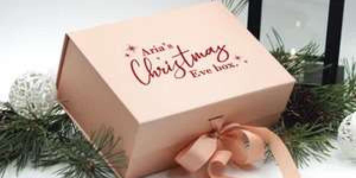 Sleigh The Competition: Unconventional Christmas Boxes Ideas